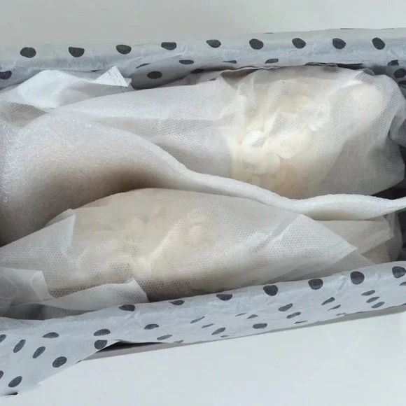 NIB ISSAC MIZRAHI FRAN NATURAL COLOR SANDAL SIZE 6M SOLD OUT - Picture 4 of 4